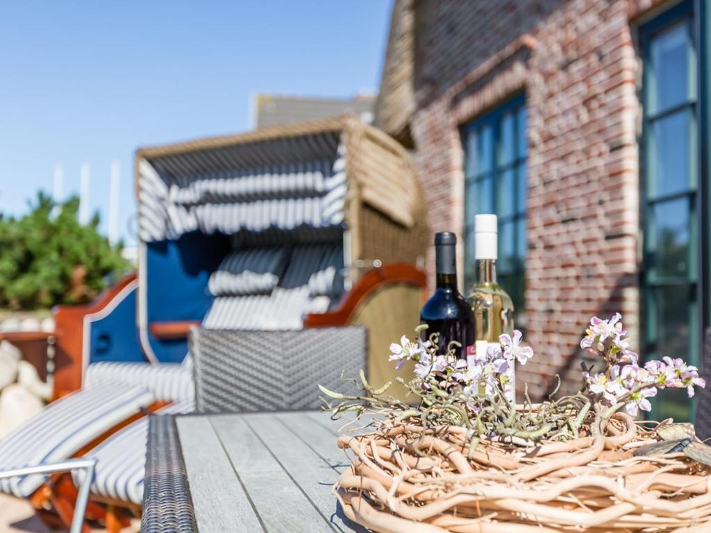 Ferienhaus Luxuriöse Doppelhaushälfte Mit Terrasse, Kamin Und Wlan In Bester Lage *