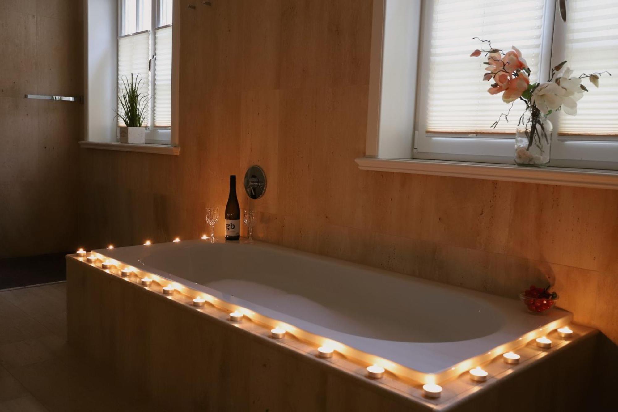 Luxuriöse Doppelhaushälfte Mit Terrasse, Kamin Und Wlan In Bester Lage * Wenningstedt-Braderup